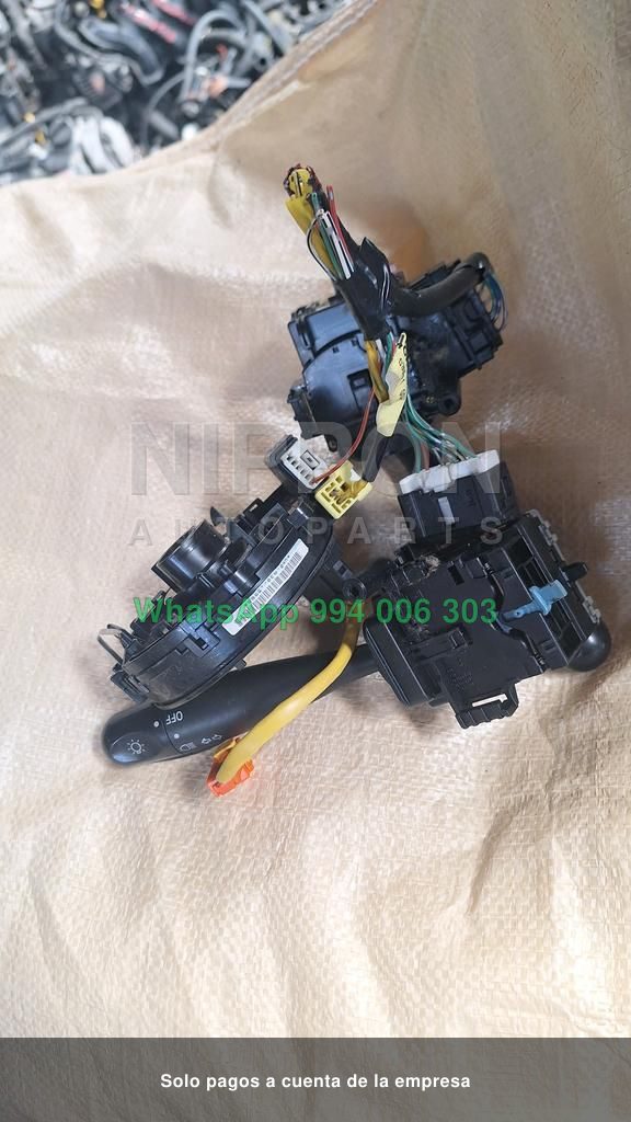 CONTROL DE LUCES DIRECCIONAL TOYOTA FUNCARGO 1999-2005 HATCHBACK NCP20 NCP25