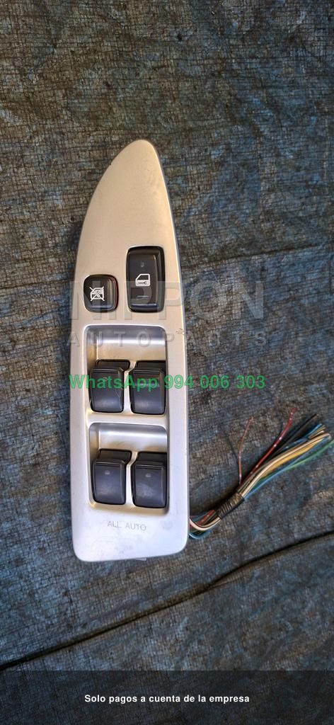 CONTROL MULTIPLE DE LEVANTA LUNA TOYOTA NOAH 2001-2007 MINIVAN AZR60 AZR65G