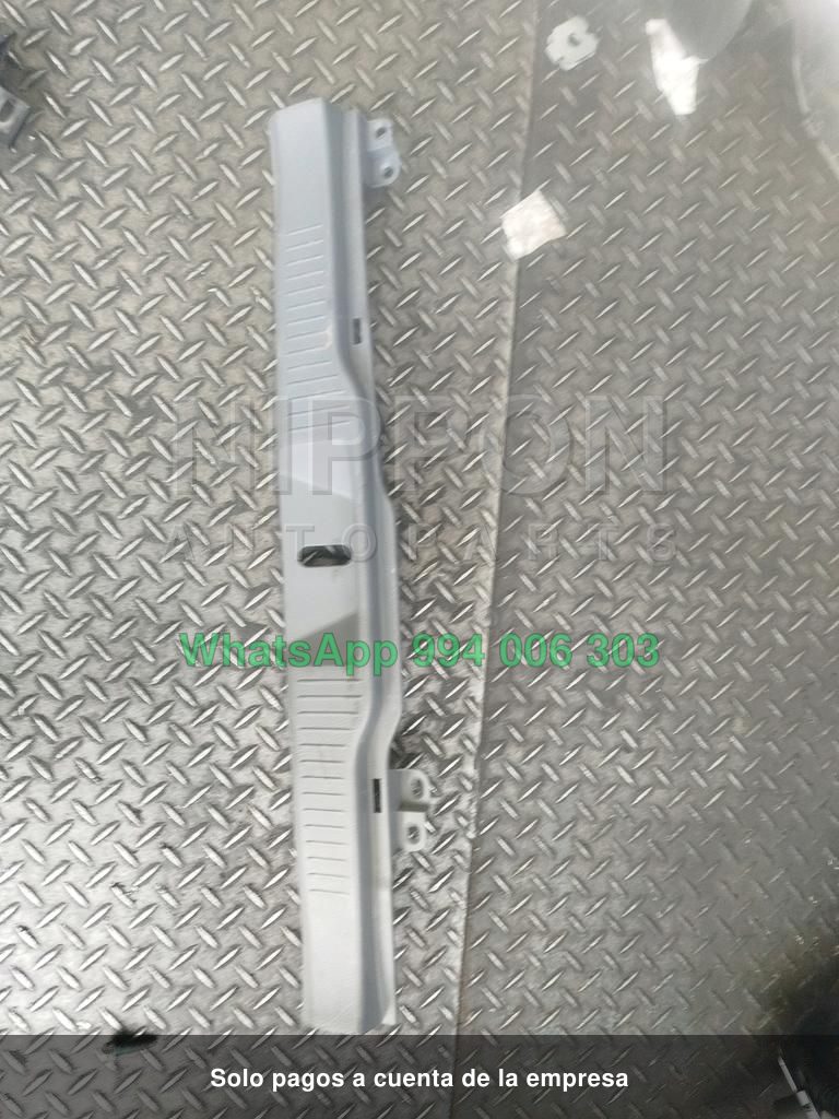 PISADERA DE COMPUERTA MAZDA DEMIO 2002-2007 HATCHBACK DY3R DY5W