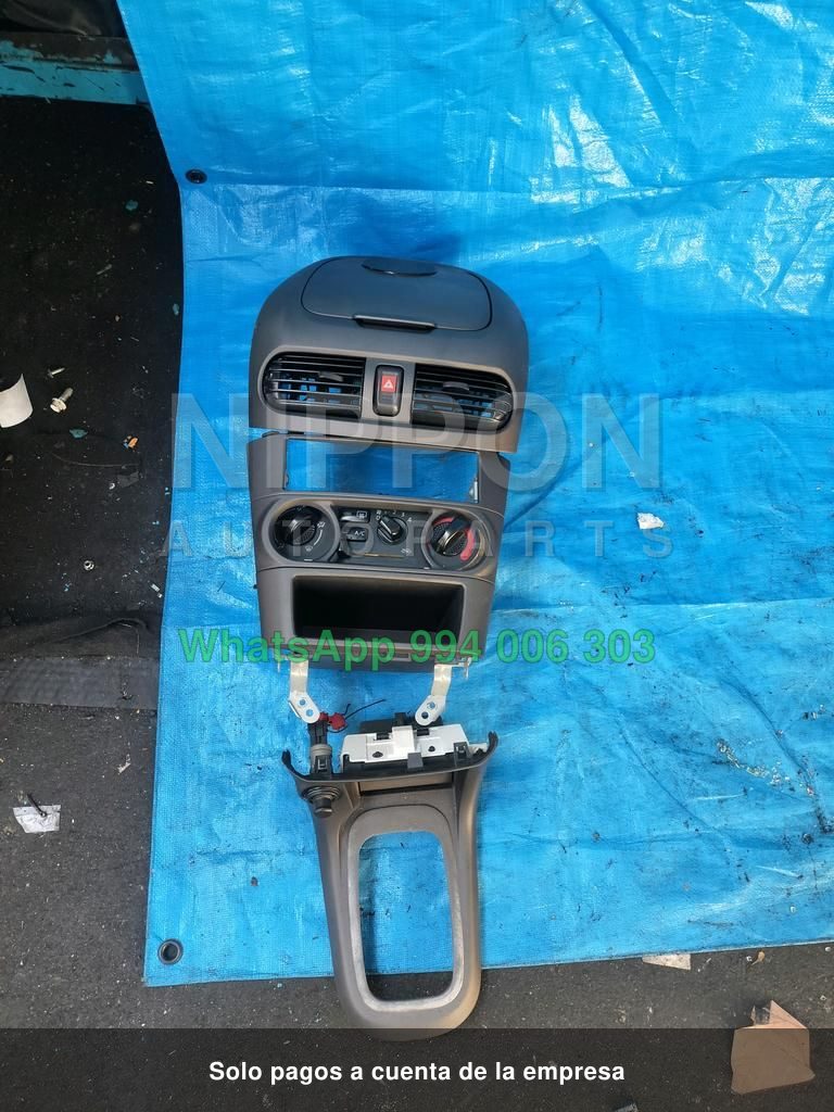 CONSOLA DE RADIO NISSAN RYOGA 2001-2004 SEDAN FB15